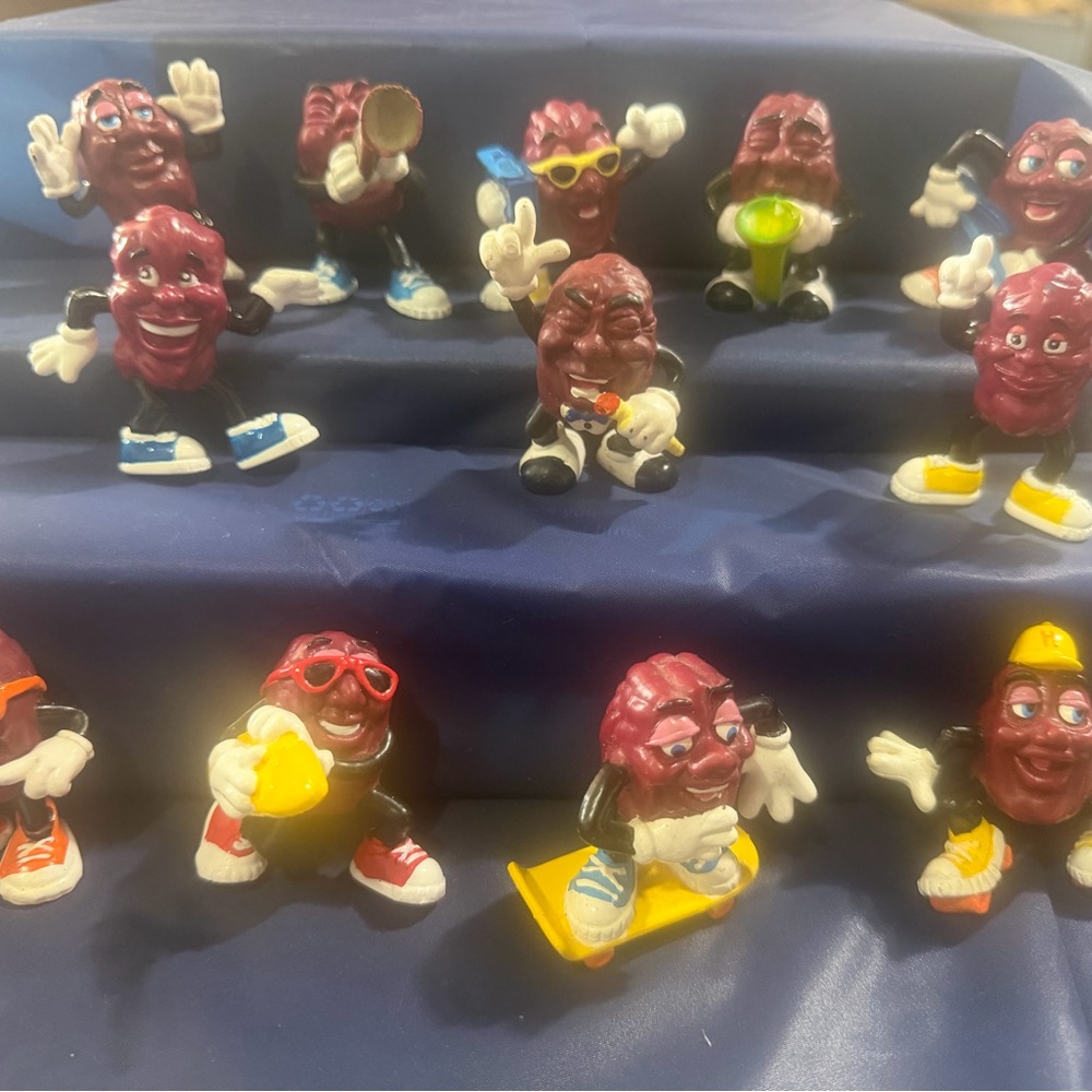 Vintage California Raisins Lot – 12 Figures – Hardee’s 1980s